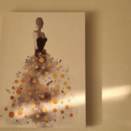 Comfy Apartment- Sunny Balcony * Τίρανα