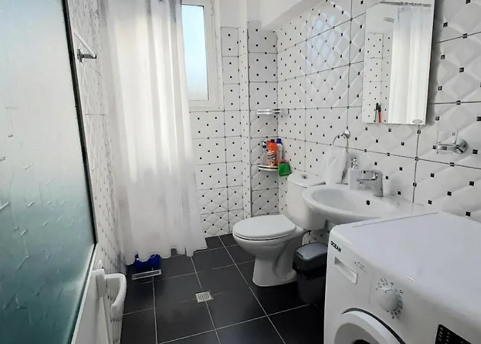 Apartman Comfy Apartment- Sunny Balcony *